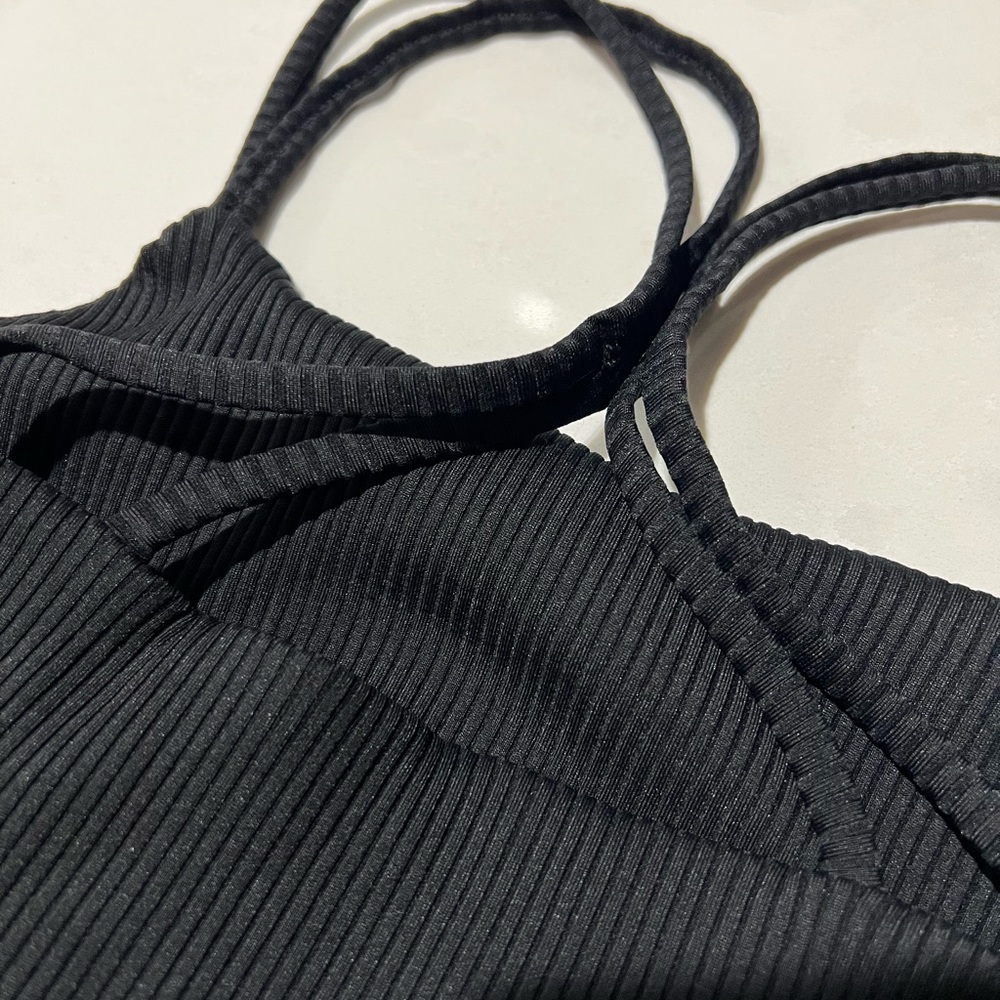 EUC Carbon38 cropped ribbed strappy camisole/tank in black - Picture 14 of 16